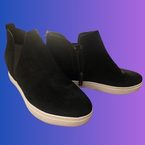 Blondo Waterproof GLENDA black suede zip front sneakers 8M w hidden heel!